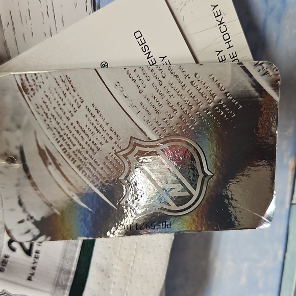 NHL Minnesota Wild Children's Hockey Jersey Size 2/4T - Picture 7 of 11